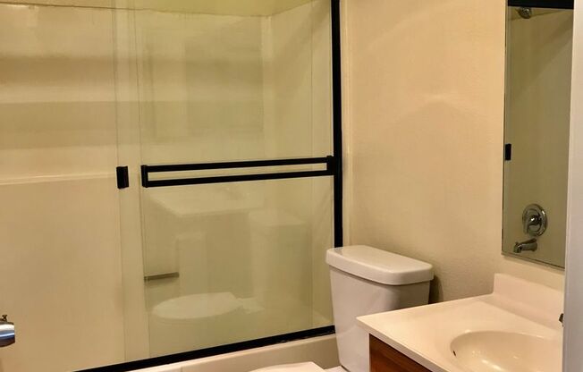 4539 W. 159th Street Apartments