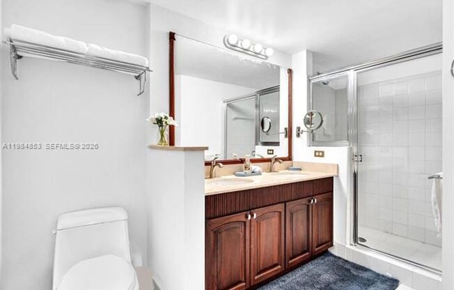 2 beds, 2 baths, 1,116 sqft, $4,000, Unit 17150 N Bay Rd # 2205
