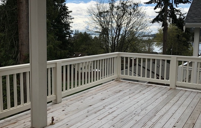 Gorgeous Home in the Wing Point Area of Bainbridge Island