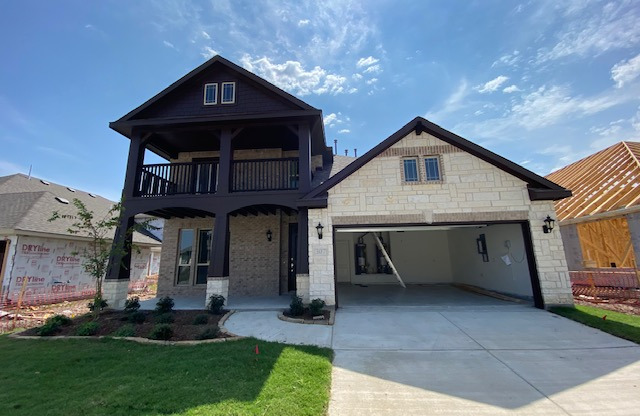 307 BLUEWOOD DR