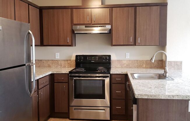 2 beds, 1 bath, 815 sqft, $1,550, Unit 213