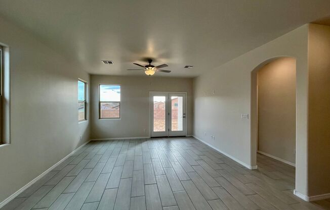 Modern 3 Bedroom 2 Bathroom Home In Rio Rancho!