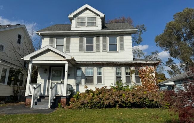 3 Bedroom - Town of Irondequoit - 2 Car Garage