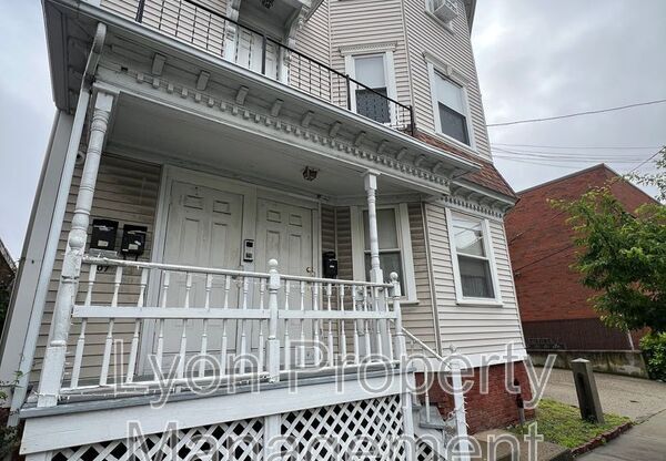 407 SMITH ST