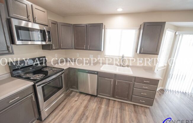 3 beds, 2.5 baths, 1,262 sqft, $2,499, Unit 920