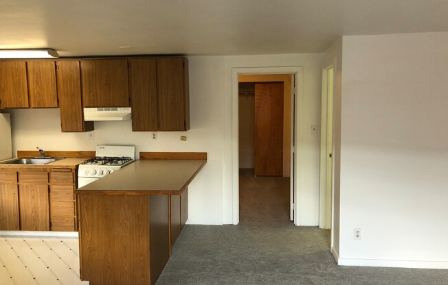 1 bed, 1 bath, 550 sqft, $1,650, Unit Unit 211
