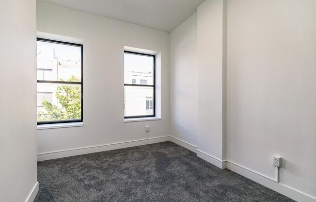 2 beds, 1 bath, 985 sqft, $1,150, Unit Dows Building - 314