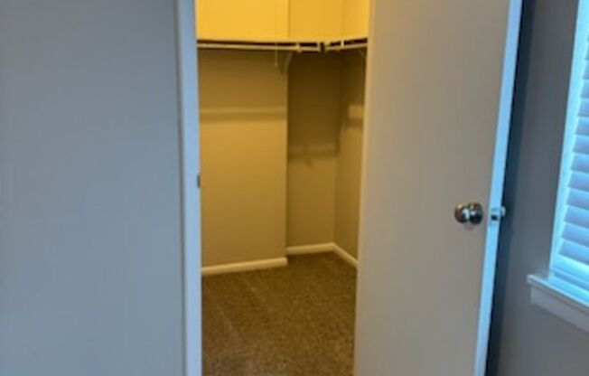 2 beds, 2 baths, 1,092 sqft, $1,175