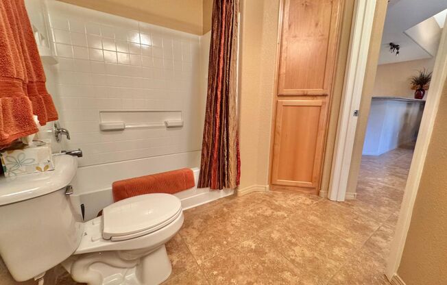 2 beds, 2 baths, $2,000, Unit # 3123