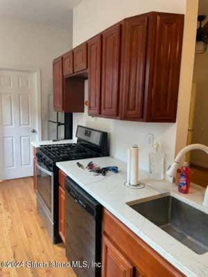 3 beds, 2 baths, 2,571 sqft, $3,100, Unit 3