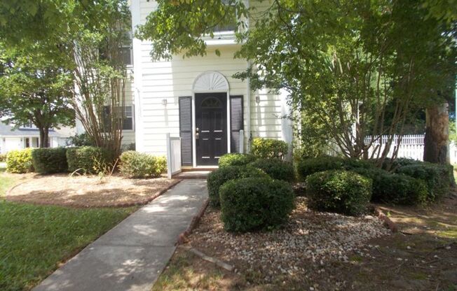 Lovely 3-Bedroom Home in the Hilltop/Faires Farm Community