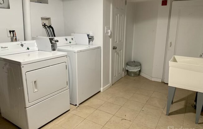 1 bed, 1 bath, $2,800, Unit 1-L