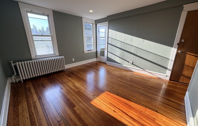 222 LEWIS AVE