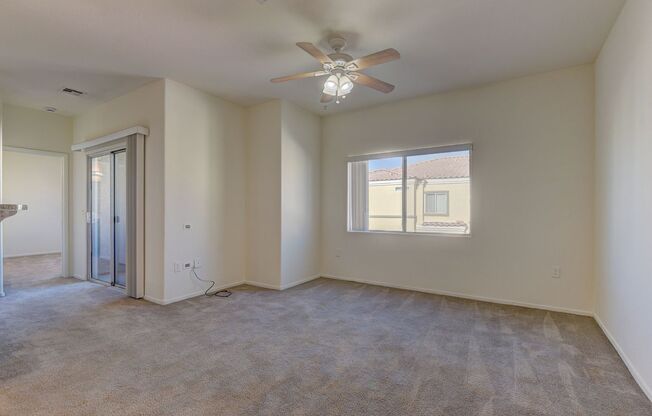 Cute 2bdrm unit!