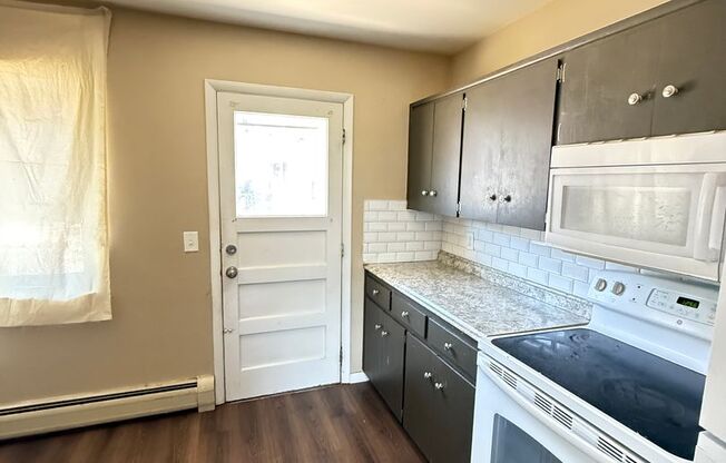 2 bedroom in the heart of Denver! 1 month free!