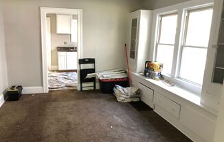 4 beds, 1 bath, $1,250