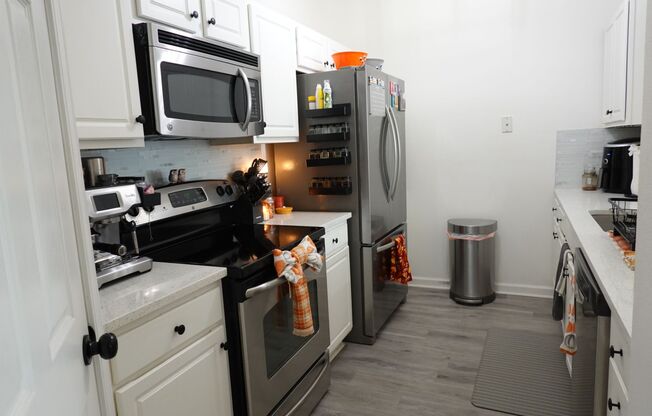 3 beds, 2 baths, $1,795, Unit UNIT 625