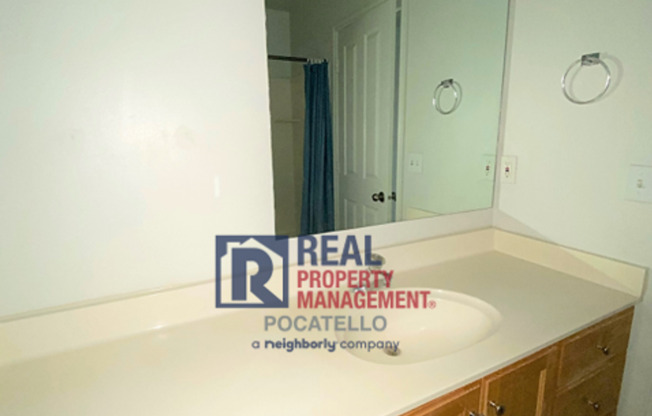 2 beds, 2 baths, $1,100