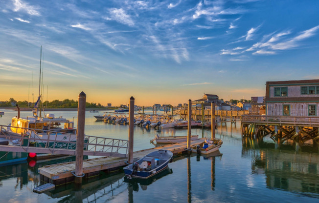 3 beds, 2 baths, 1,310 sqft, $4,400, Unit Unit 213