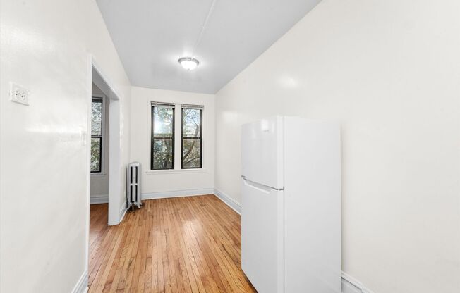 Studio, 1 bath, 552 sqft, $1,495, Unit Sawyer-206