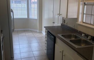 3 beds, 2 baths, $1,500