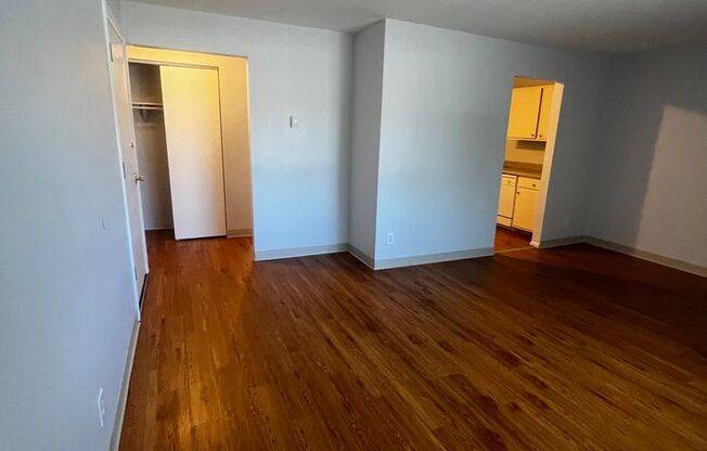 2 beds, 1 bath, $1,495