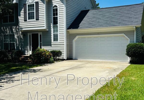114 RIVA TRCE DR
