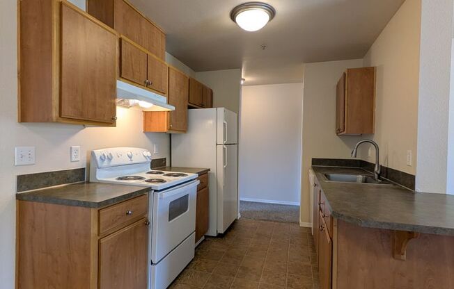 3 beds, 2 baths, 1,180 sqft, $1,529, Unit B303