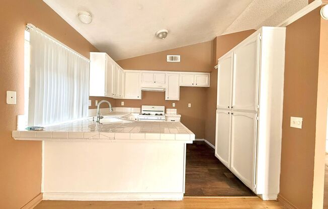 3 Bedroom, 2 Bath Home in Moreno Valley for $2,850.00