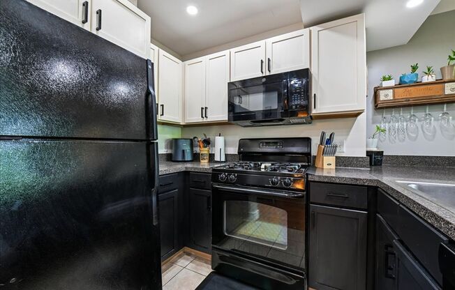 1 bed, 1 bath, $2,100, Unit UNIT #N 604