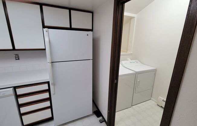 2 beds, 1 bath, $2,350, Unit Unit B