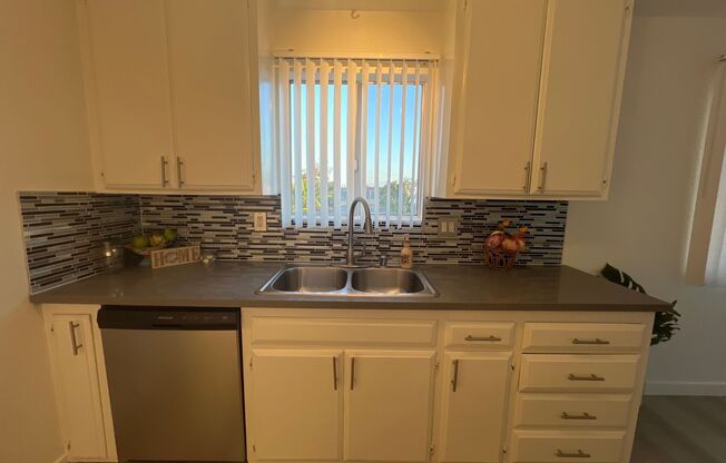 2 beds, 2 baths, 1,200 sqft, $2,622, Unit 241-36