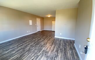 3 beds, 1 bath, $1,565