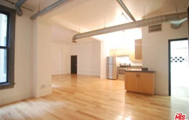 1 bed, 1 bath, 790 sqft, $2,000, Unit 404