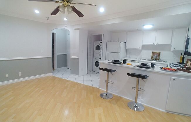 2 beds, 2 baths, 910 sqft, $2,550, Unit 308