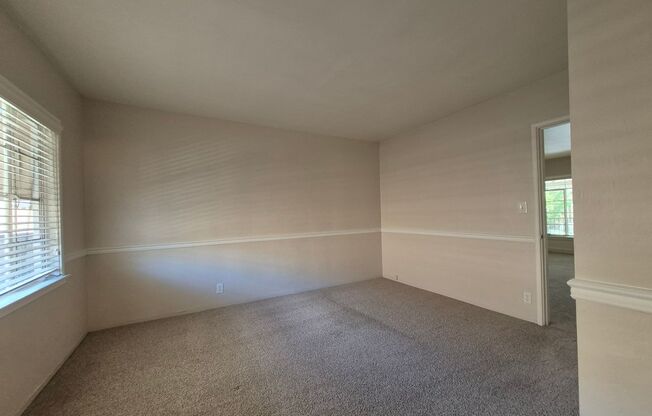 1 bed, 1 bath, $1,600, Unit 10