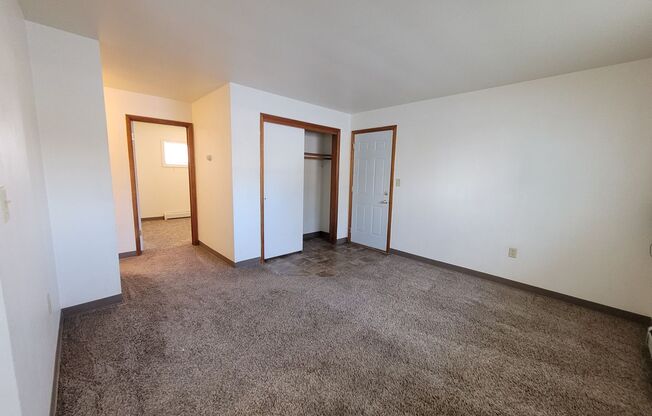 2 beds, 1 bath, 850 sqft, $875, Unit 3