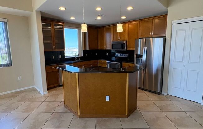 2 beds, 2 baths, $2,700, Unit # 1122
