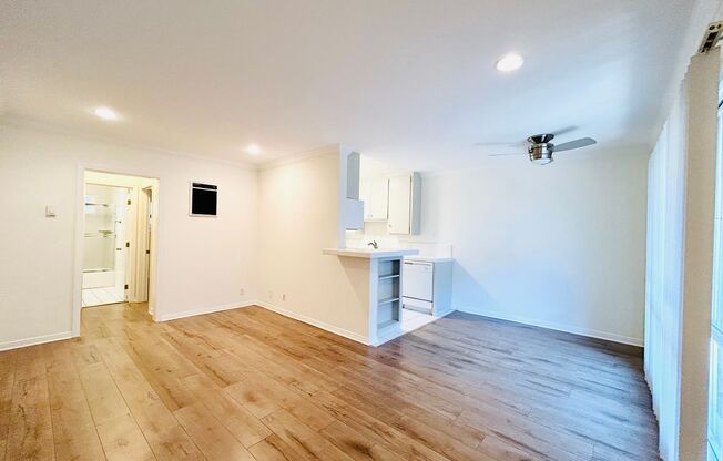 1 bed, 1 bath, $2,195, Unit 3