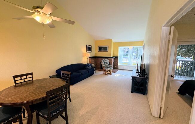 2 beds, 2 baths, $3,250, Unit UNIT 202