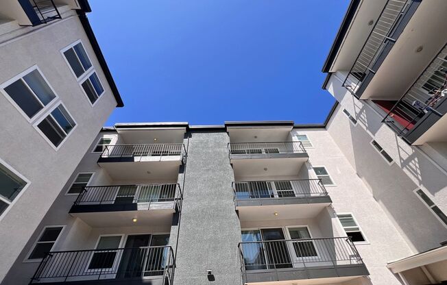 Studio, 1 bath, $1,525, Unit 210