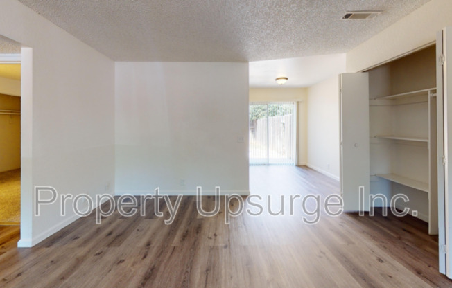 1674 BRAMBLE PL