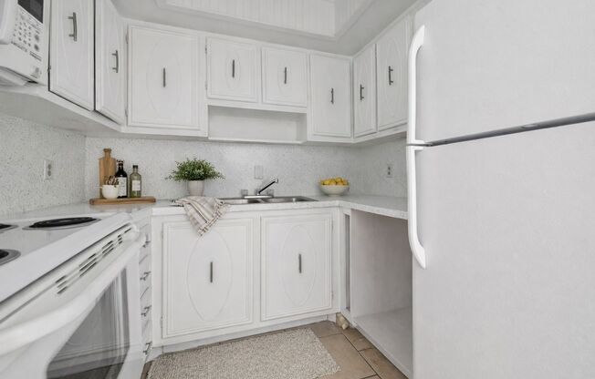 1 bed, 1 bath, 700 sqft, $1,100