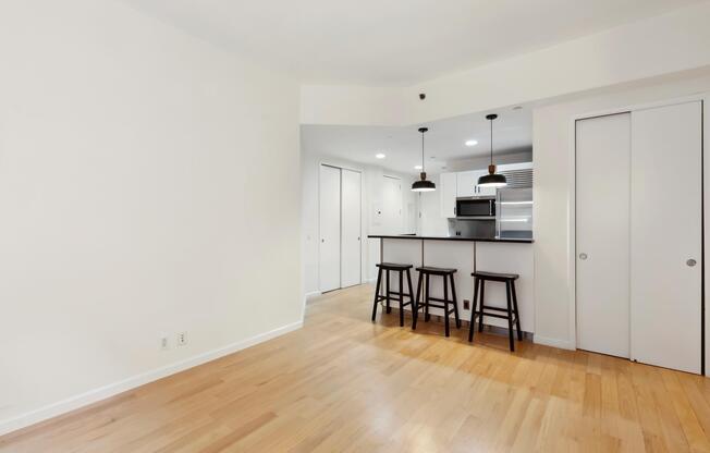 1 bed, 1.5 baths, 668 sqft, $4,100, Unit 9A