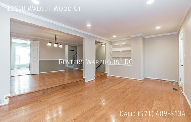10110 WALNUT WOOD CT