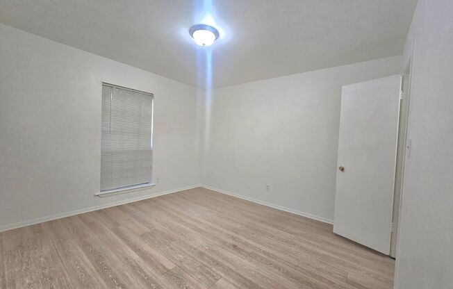 1 bed, 1 bath, 750 sqft, $1,000, Unit L02