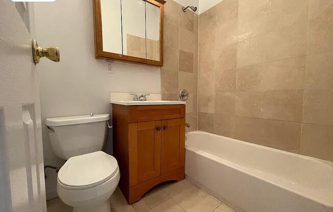 212 W 79 ST