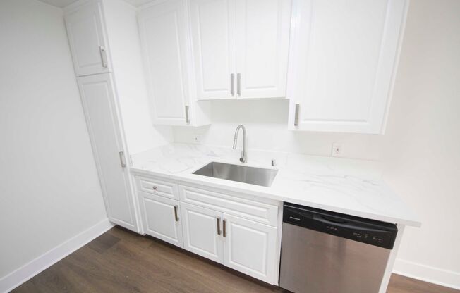 1 bed, 1 bath, $2,495, Unit 3