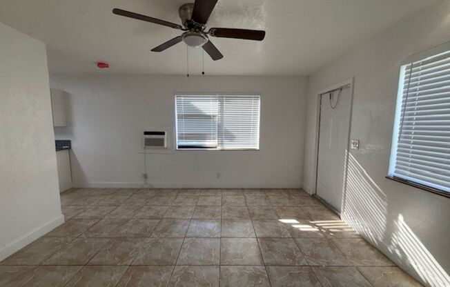 323 NW 4 Ave Hallandale, FL 33009