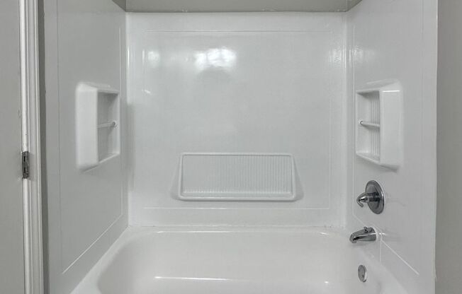 1 bed, 1 bath, 790 sqft, $1,348, Unit 114H